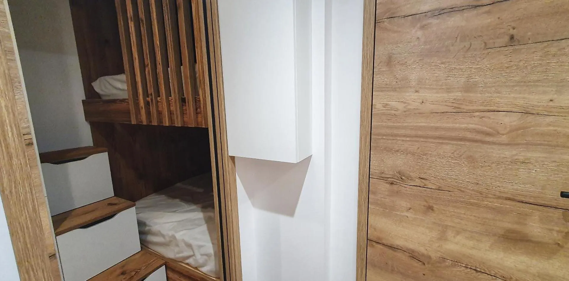 Nouveau - Appartement Premium Entierement Renove - 100M Alpe Express - Retour Ski Aux Pieds Huez 0*,  France