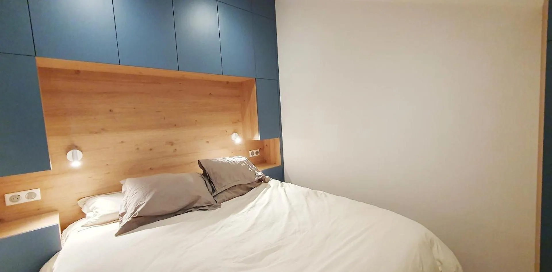 Nouveau - Appartement Premium Entierement Renove - 100M Alpe Express - Retour Ski Aux Pieds Huez 0*,  France
